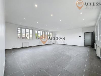 Local d'activité / Entrepôt - 66 m²