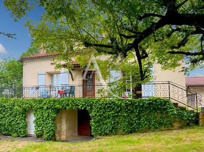 Maison - 171 m² - 7 pièces