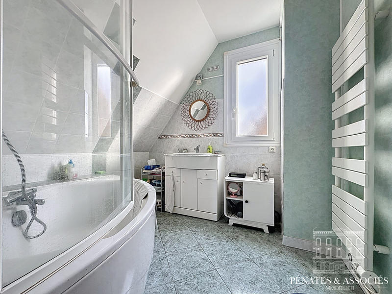 Maison - 121 m² - 5 pièces