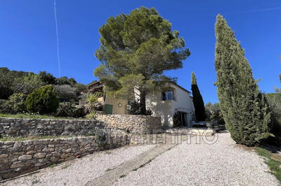 Villa - 161 m² - 6 pièces