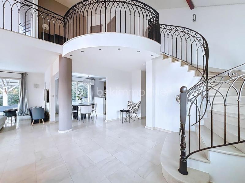 Maison d'architecte - 183 m² - 5 pièces