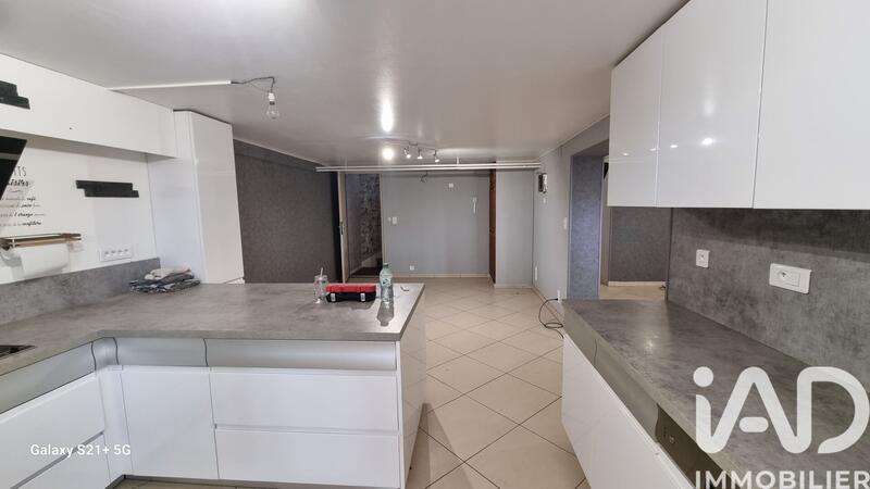 Maison - 192 m² - 9 pièces