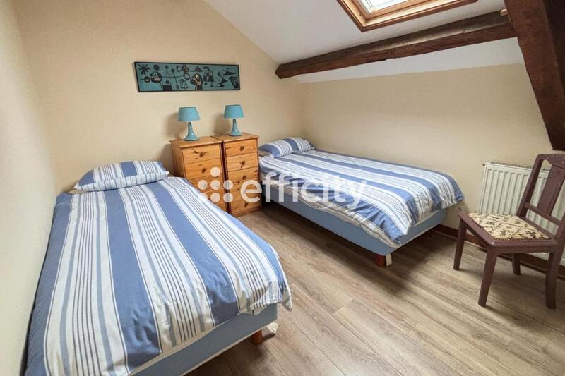 Maison - 268 m² - 10 pièces