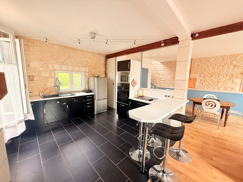 Maison - 97 m² - 4 pièces