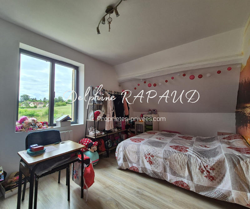 Demeure - 210 m² - 6 pièces