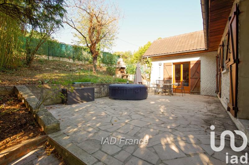 Maison - 180 m² - 8 pièces