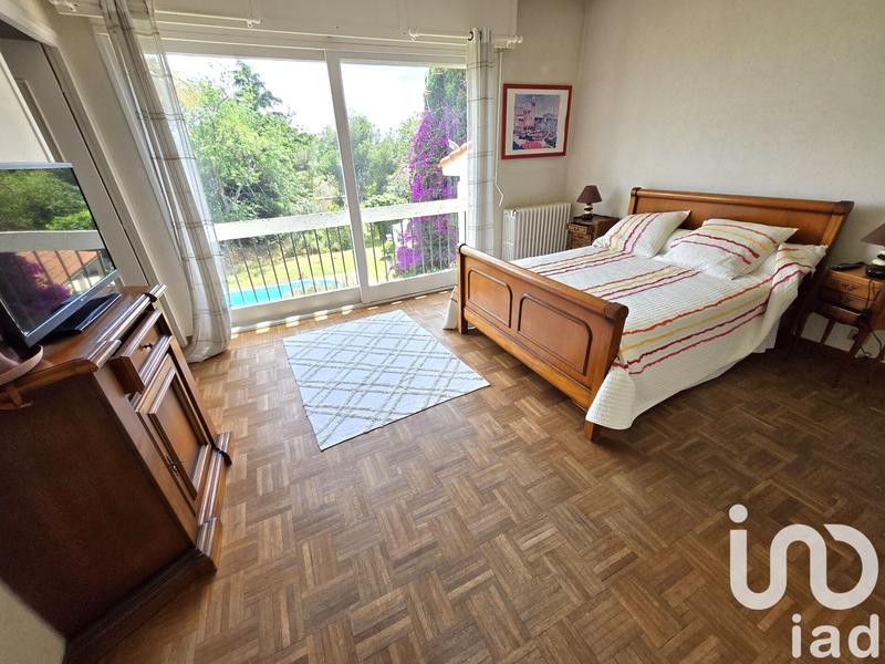 Maison - 228 m² - 6 pièces