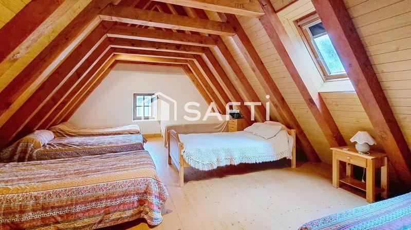 Maison - 185 m² - 10 pièces