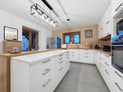 Maison - 132 m² - 4 pièces