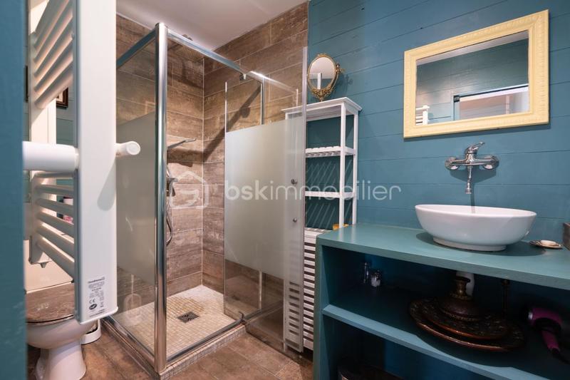 Demeure - 240 m² - 9 pièces