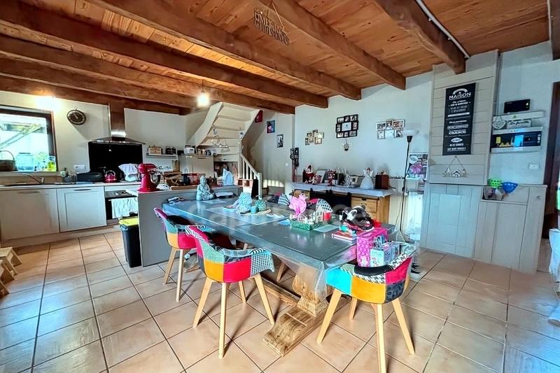 Maison en pierre - 110 m² - 5 pièces