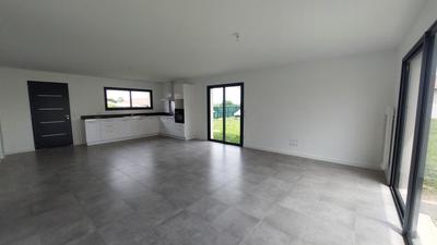 Maison - 96 m² - 4 pièces
