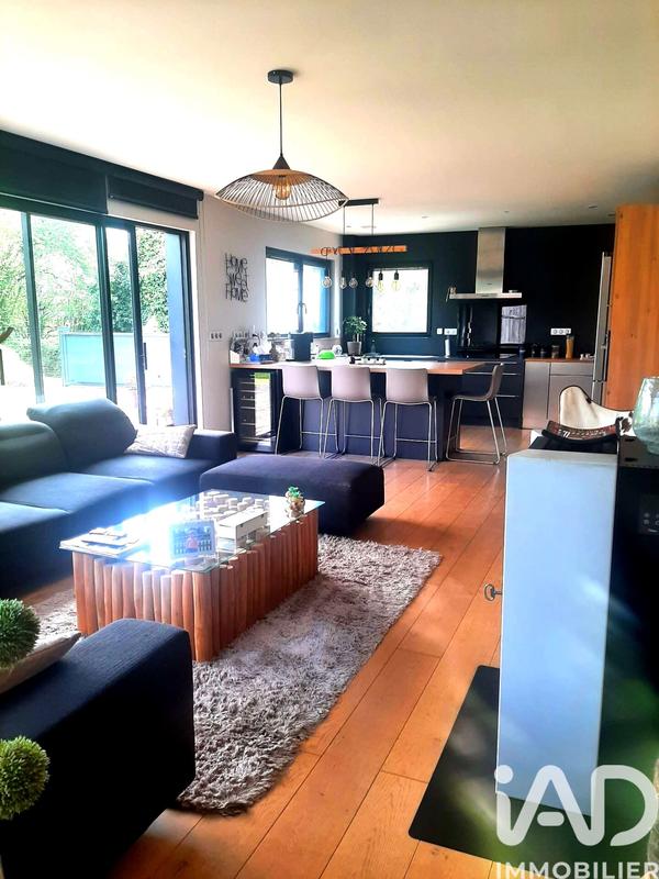 Maison - 168 m² - 7 pièces