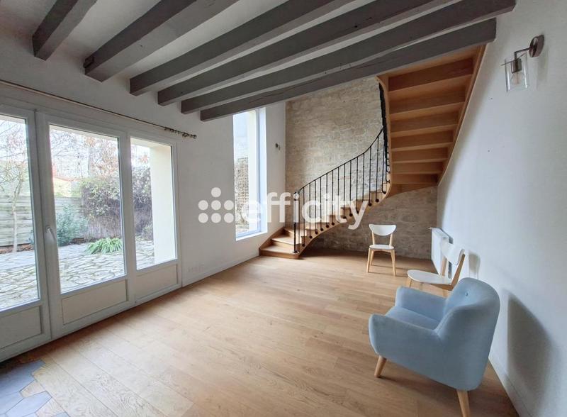 Maison - 208 m² - 8 pièces