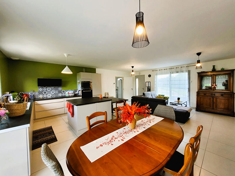 Maison - 120 m² - 6 pièces