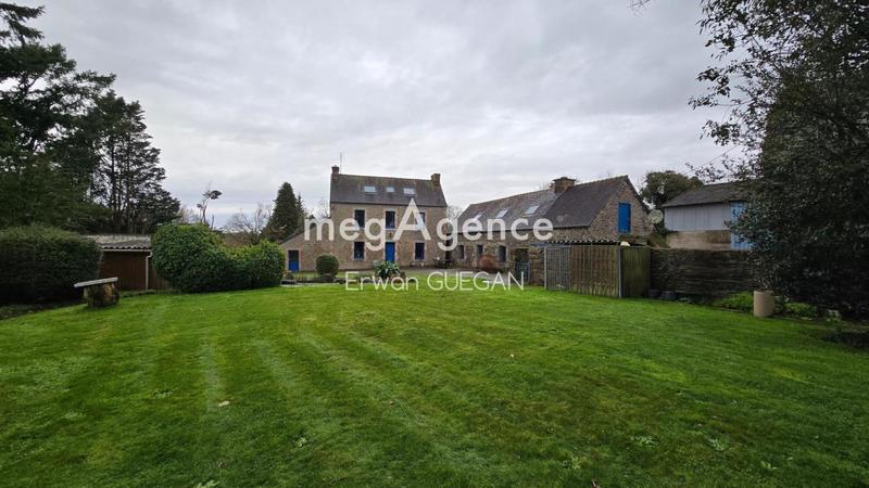 Maison - 393 m² - 14 pièces