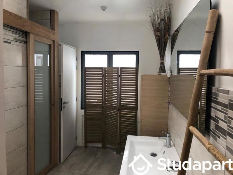 Chambre - 17 m² - 1 pièce