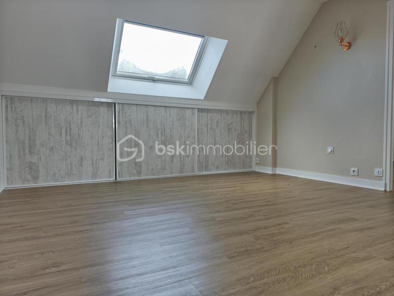 Maison traditionnelle - 163 m² - 7 pièces