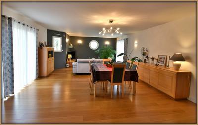 Maison - 154 m² - 6 pièces