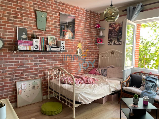 Maison - 192 m² - 6 pièces