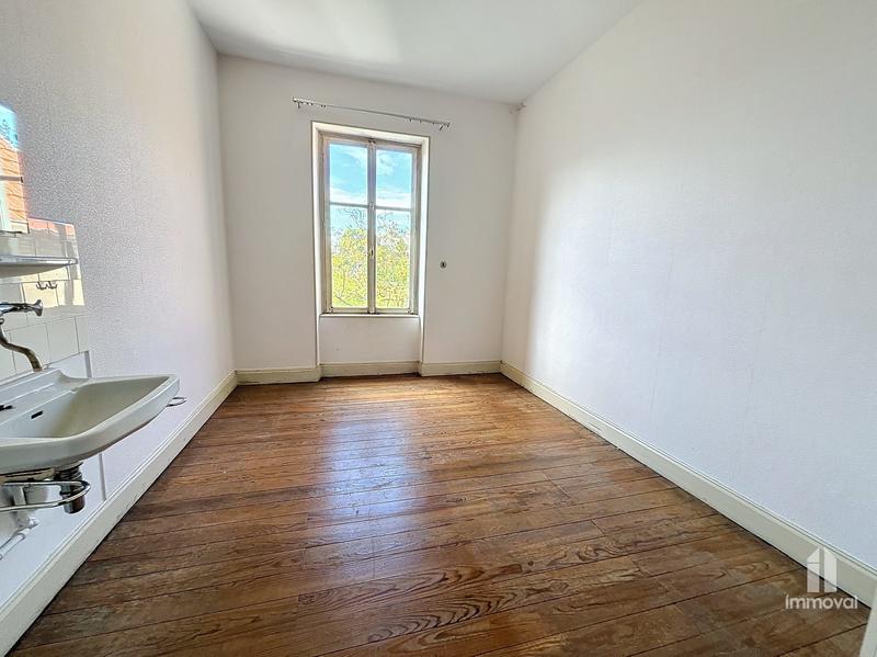 Maison - 238 m² - 11 pièces