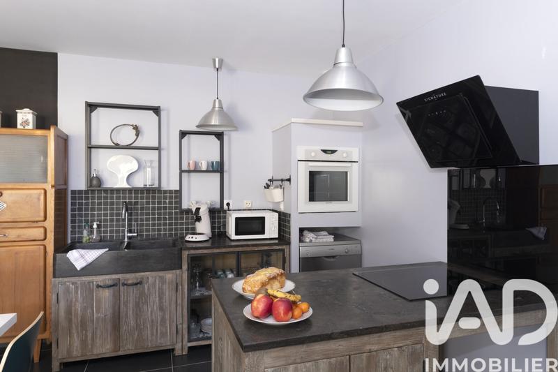 Maison - 332 m² - 10 pièces