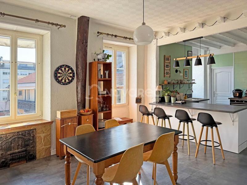 Duplex - 189 m² - 6 pièces