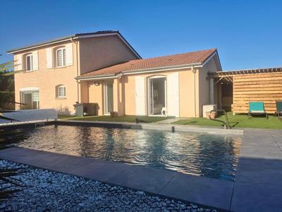 Maison - 136 m² - 5 pièces