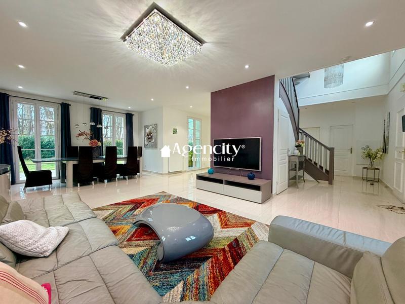 Maison - 190 m² - 7 pièces