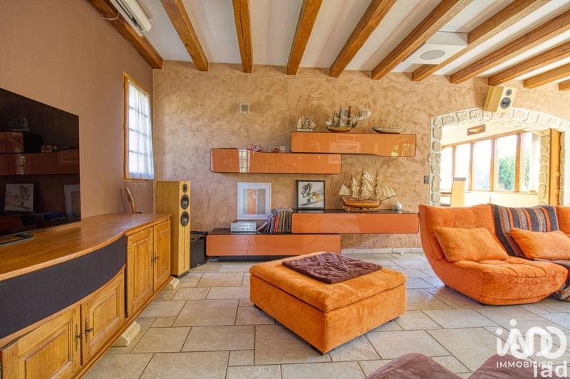 Maison - 185 m² - 8 pièces