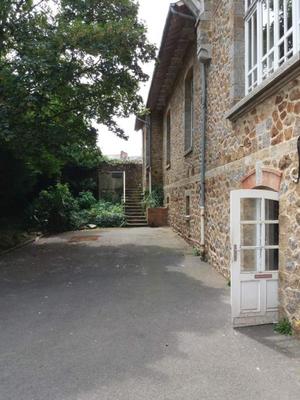 Maison - 500 m² - 20 pièces