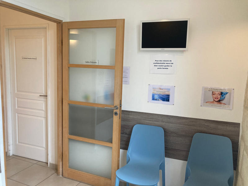 Local commercial - 73 m² - 6 pièces