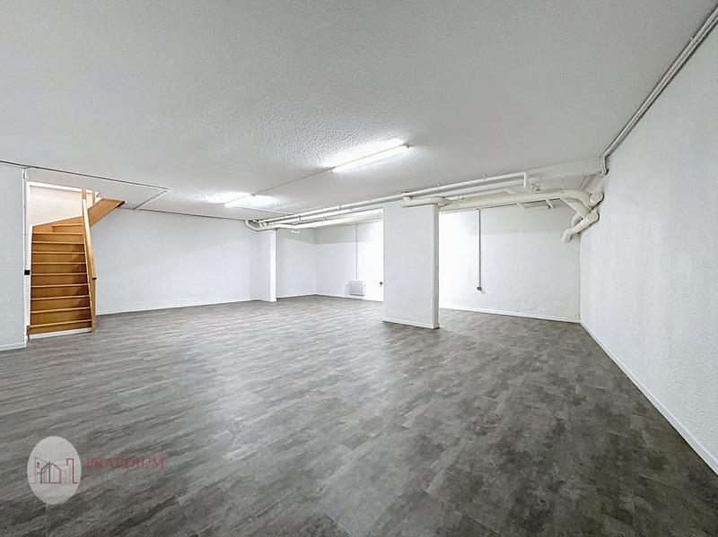 Local commercial - 122 m² - 2 pièces