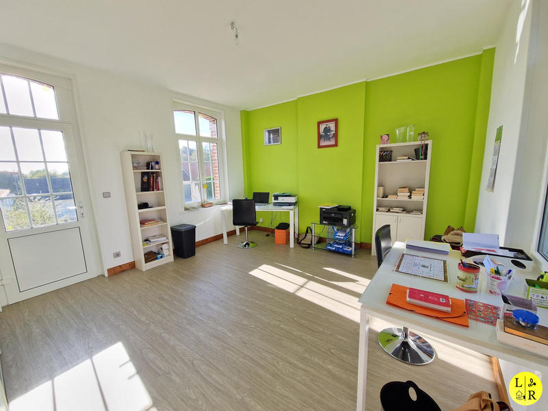 Maison - 230 m² - 7 pièces