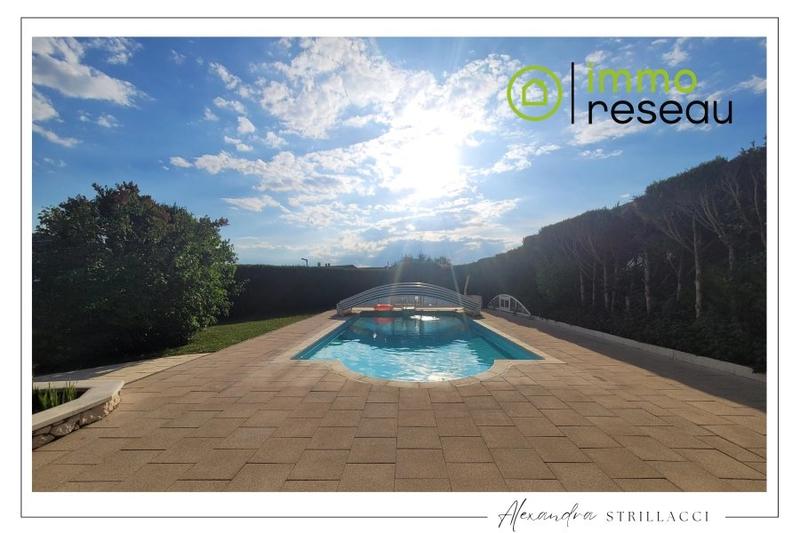 Maison - 190 m² - 8 pièces