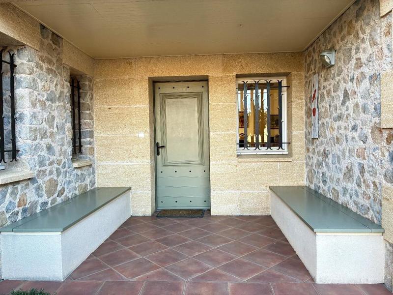 Maison en pierre - 142 m² - 6 pièces