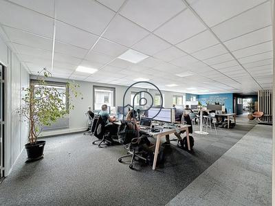 Bureau - 305 m²