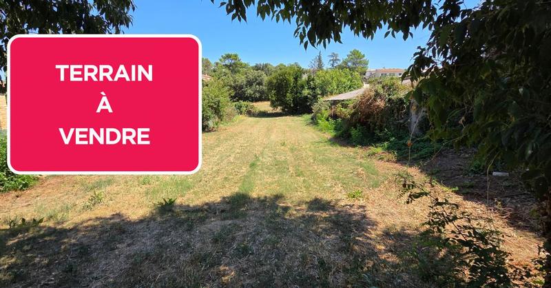 Terrain constructible - 842 m²