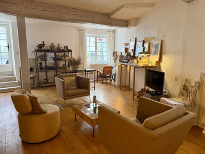 Maison - 137 m² - 5 pièces