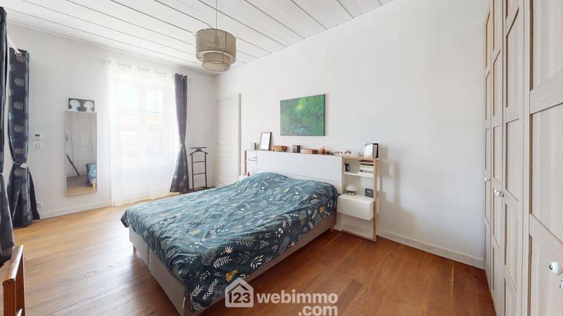 Maison - 286 m² - 11 pièces