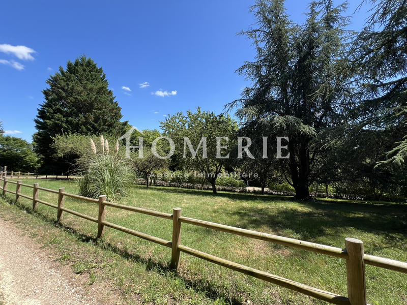 Maison - 215 m² - 7 pièces