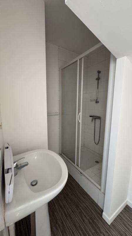 Studio - 25 m² - 1 pièce