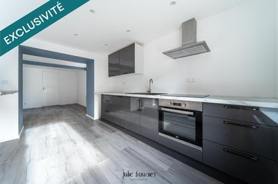 Maison - 99 m² - 4 pièces