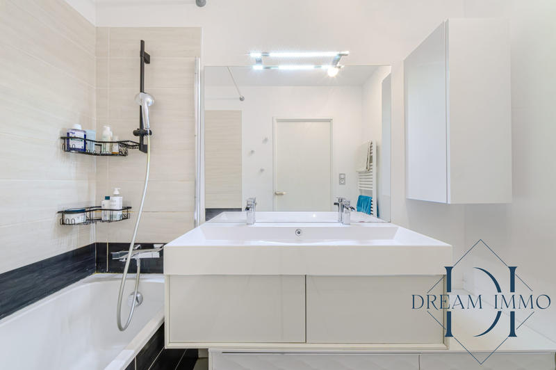 Appartement - 77 m² - 4 pièces