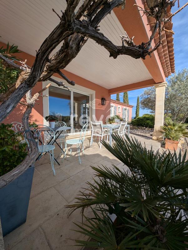 Maison - 200 m² - 7 pièces