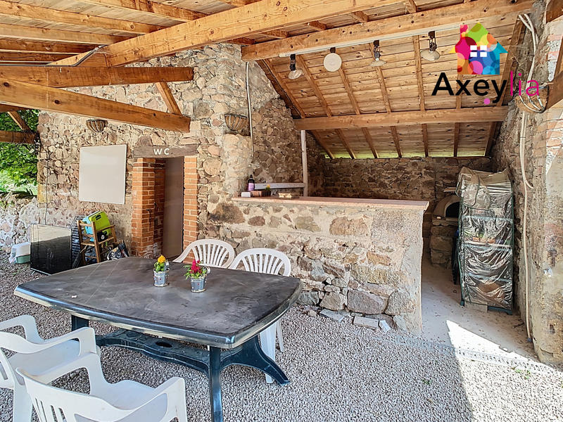 Maison - 257 m² - 7 pièces