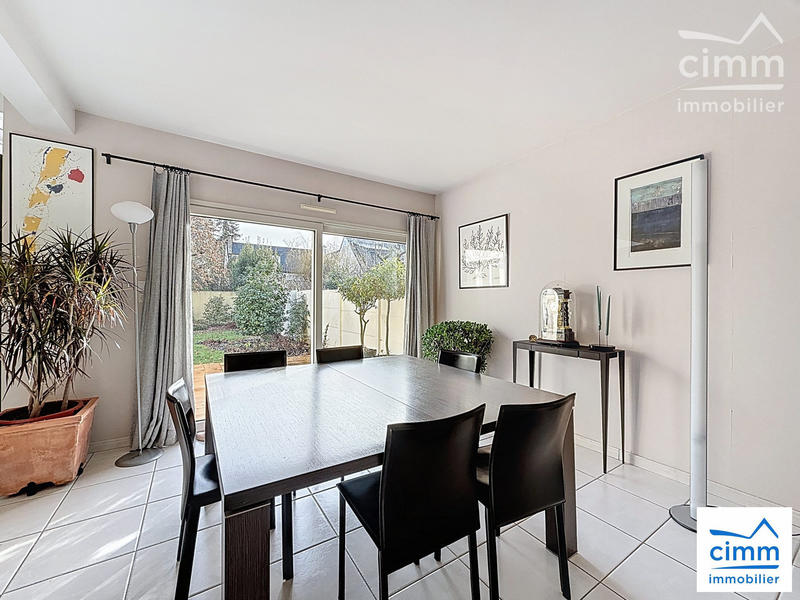 Maison contemporaine - 186 m² - 8 pièces