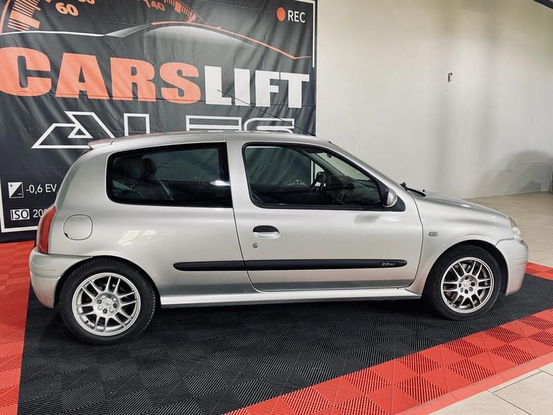Renault Clio II Rs 2.0 i Phase 1 172ch