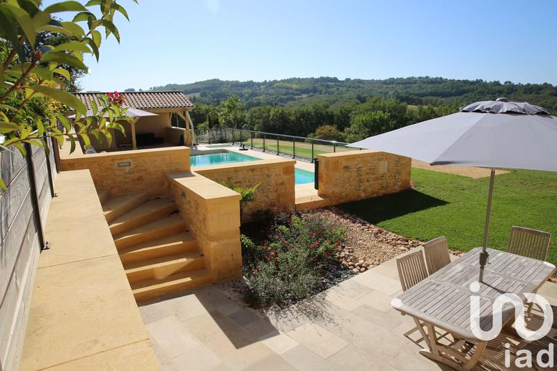 Maison - 760 m² - 21 pièces