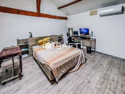 Maison - 161 m² - 6 pièces